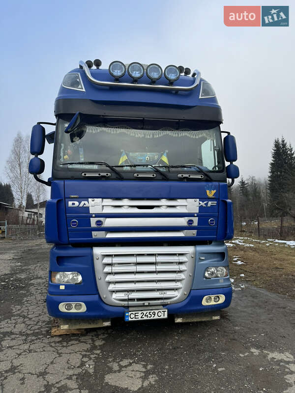 Зерновоз DAF XF 105 2008 в Путилі