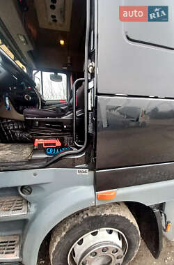 Тягач DAF XF 105 2010 в 