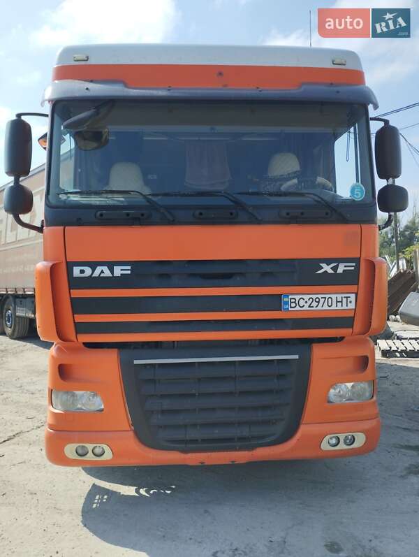 Тягач DAF XF 105 2011 в Львове