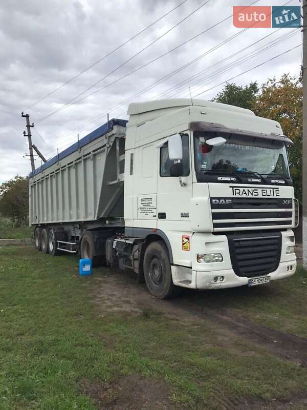 Тягач DAF XF 105 2009 в Новом Буге
