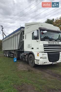 Тягач DAF XF 105 2009 в 