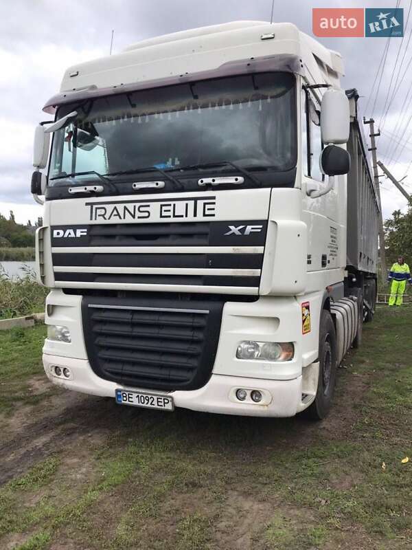 Тягач DAF XF 105 2009 в 