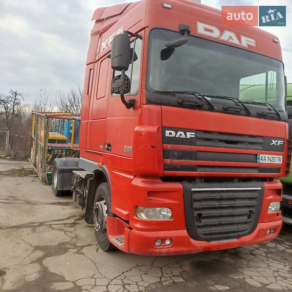 Тягач DAF XF 105 2013 в 