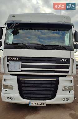 Тягач DAF XF 105 2011 в 