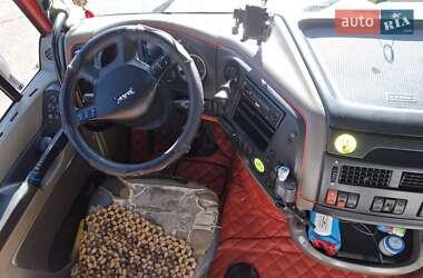 Тягач DAF XF 105 2013 в 