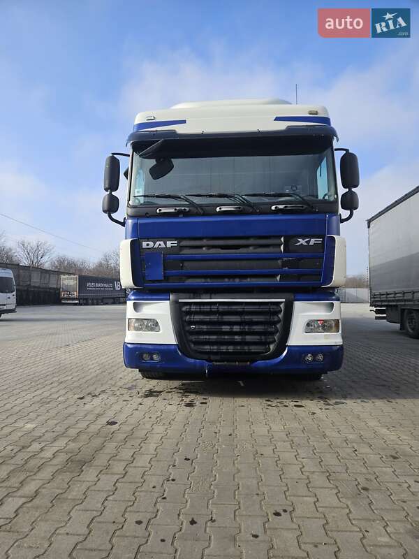 Тягач DAF XF 105 2008 в Черновцах