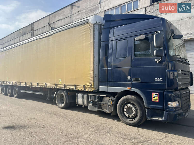 Тягач DAF XF 105 2007 в Ровно