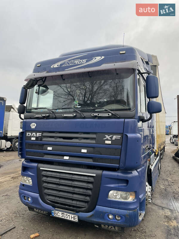 Тягач DAF XF 105 2009 в 