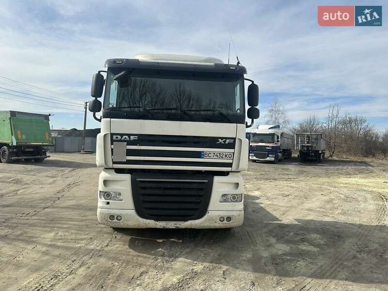 Тягач DAF XF 105 2013 в 