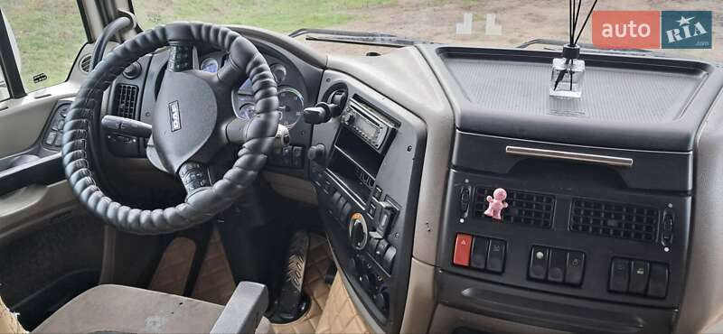 Тягач DAF XF 105 2009 в Новом Буге