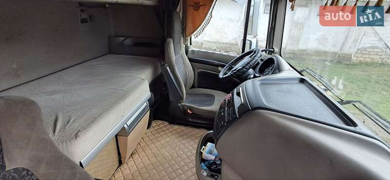 Тягач DAF XF 105 2009 в Новом Буге