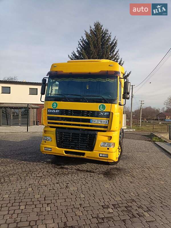 Тягач DAF XF 105 2004 в Любарі