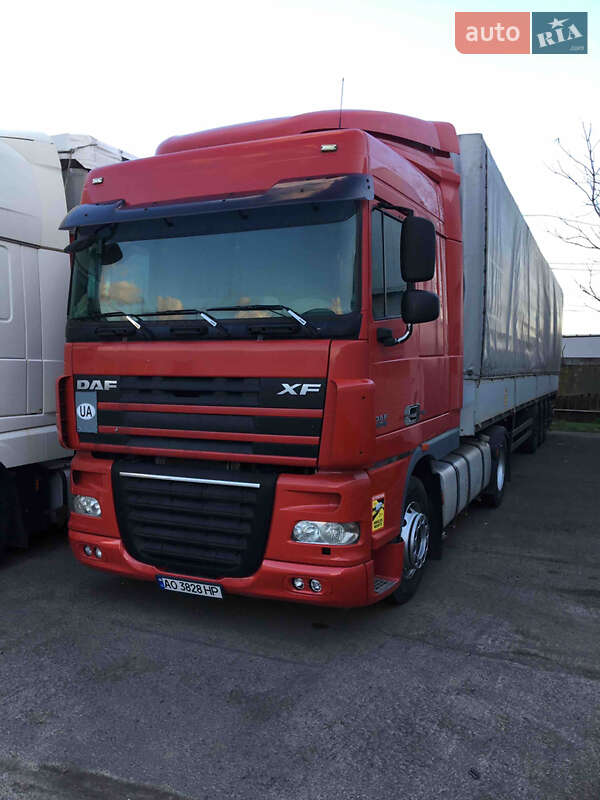 Тягач DAF XF 105 2012 в Мукачевому