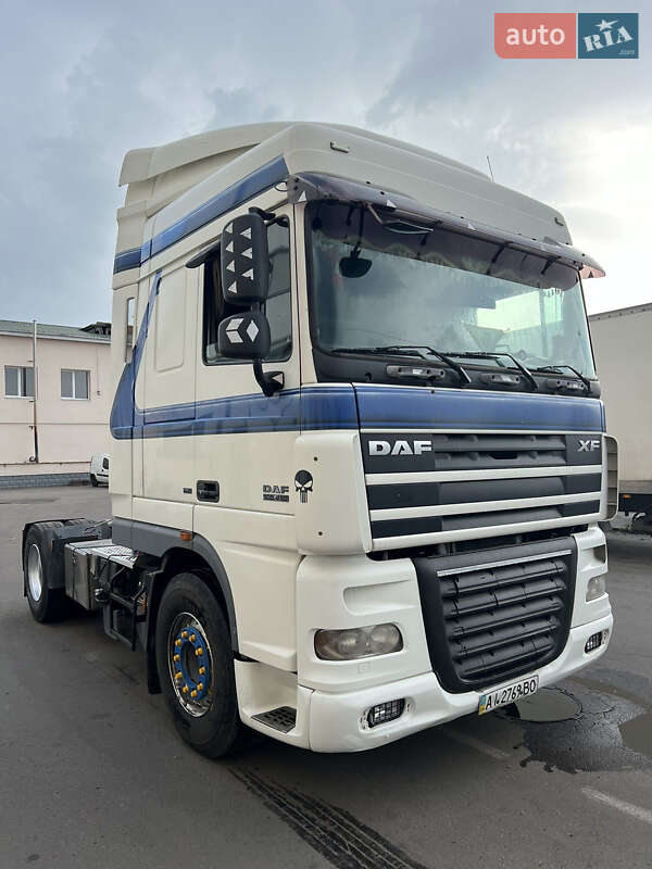 Тягач DAF XF 105 2010 в 