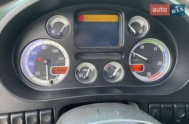 Грузовой фургон DAF XF 105 2010 в Львове