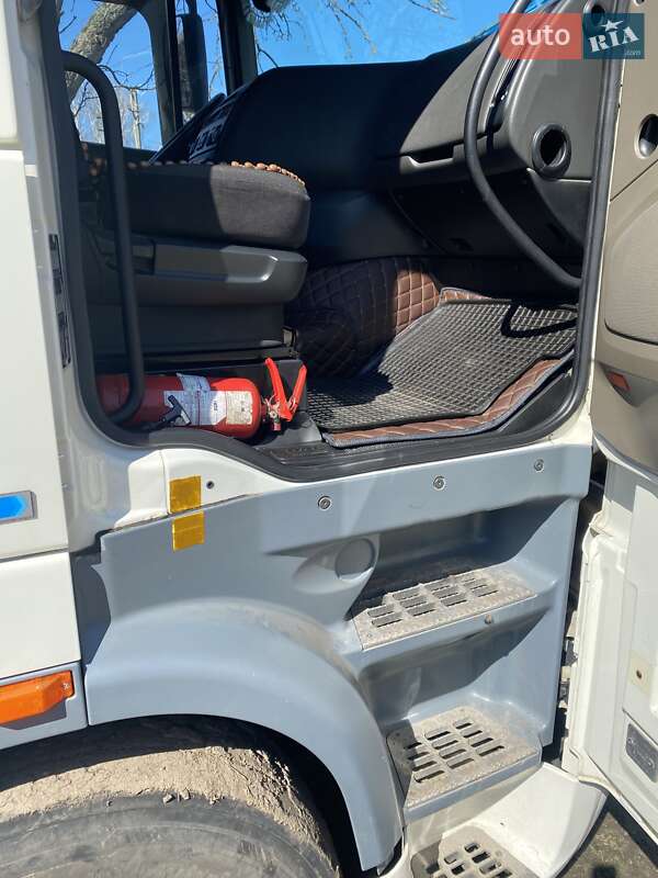 Тягач DAF XF 105 2013 в Киеве