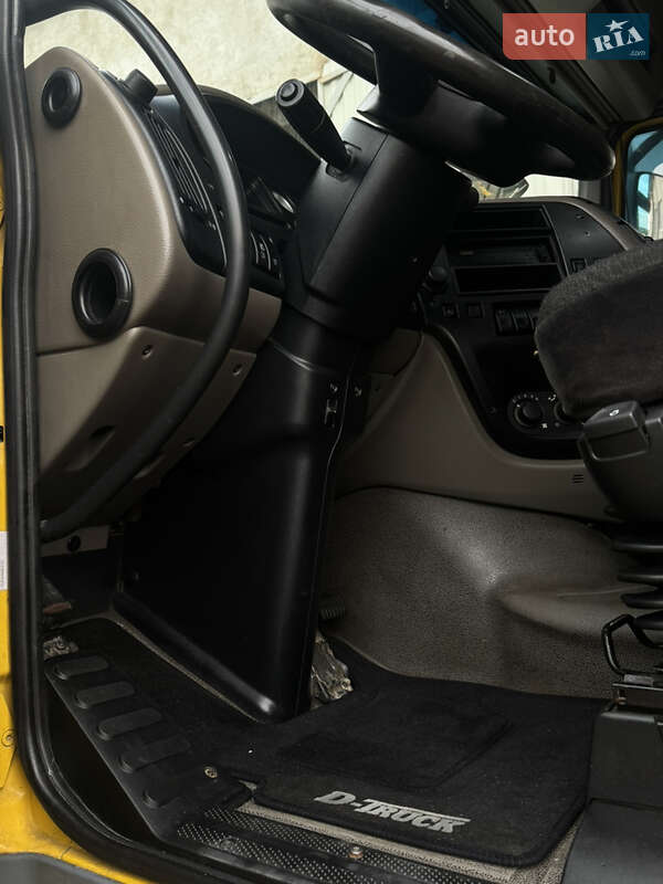 Вантажний фургон DAF XF 105 2013 в Мукачевому