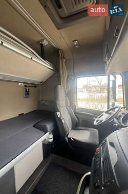Контейнеровоз DAF XF 105 2011 в 