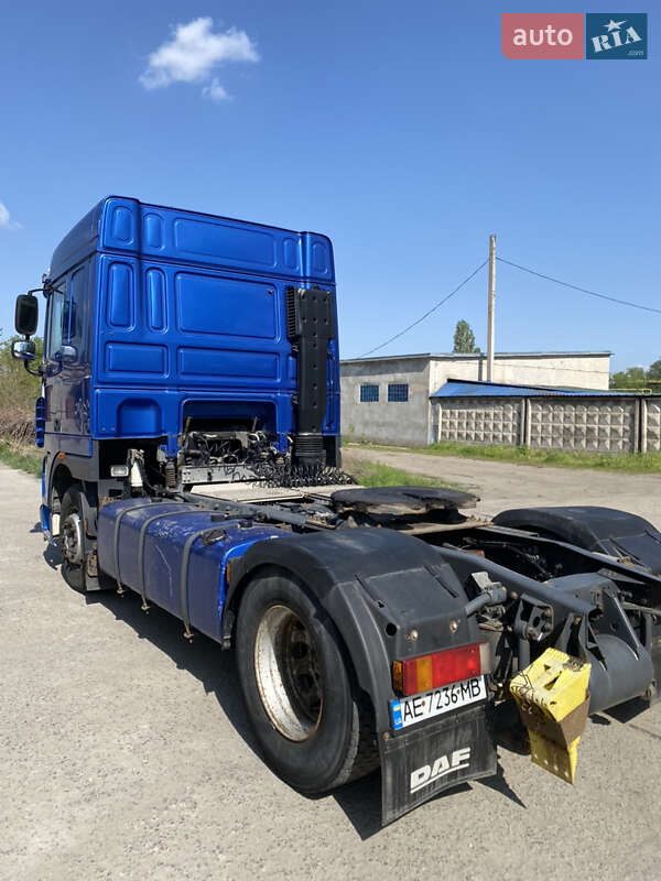 Тягач DAF XF 105 2010 в Днепре