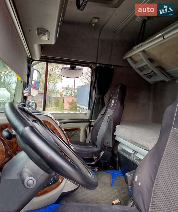 Тягач DAF XF 105 2008 в Луцьку