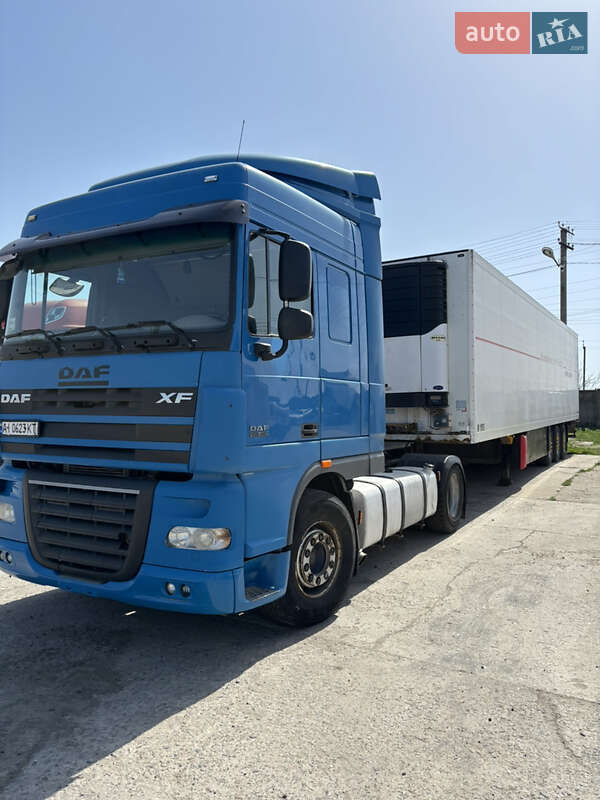 Тягач DAF XF 105 2010 в Обухові