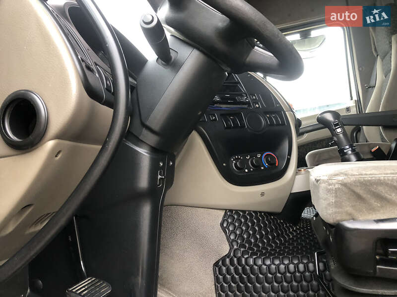 Тягач DAF XF 105 2006 в Одессе