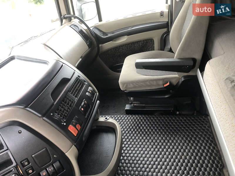 Тягач DAF XF 105 2006 в Одессе