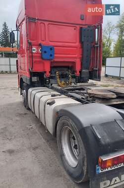 Тягач DAF XF 105 2011 в 