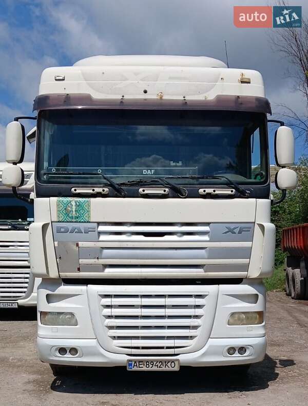 Тягач DAF XF 105 2008 в 