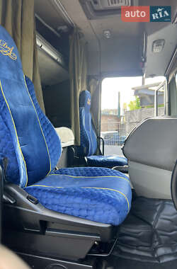 Тягач DAF XF 105 2011 в 