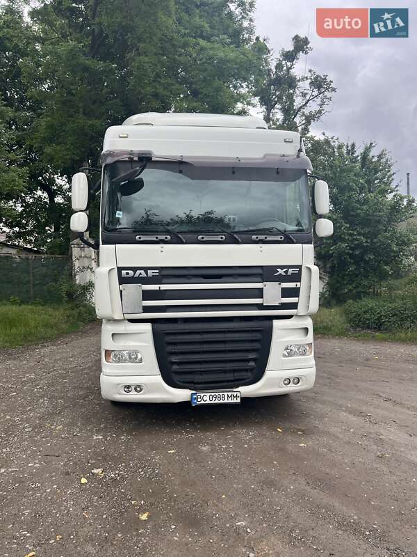 Тягач DAF XF 105 2008 в Львові