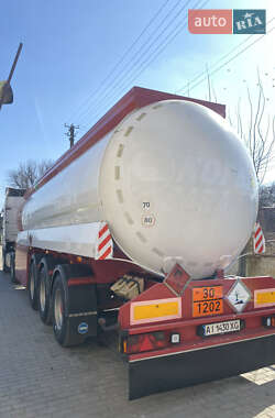 Бензовоз DAF XF 105 2012 в 