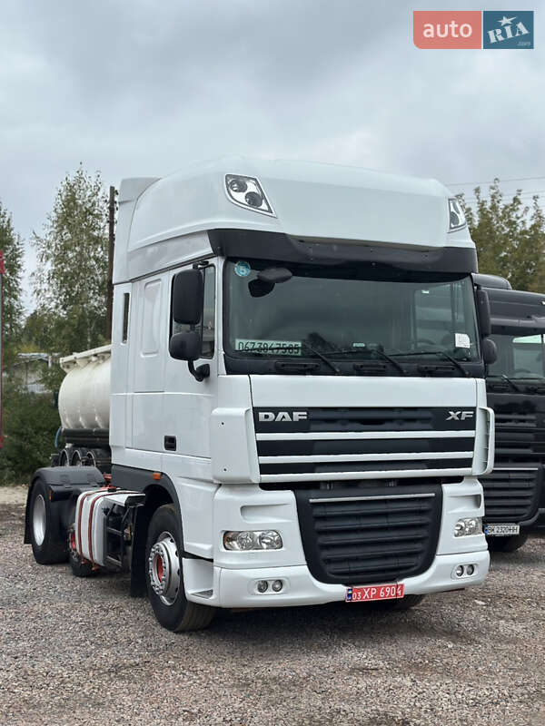 Тягач DAF XF 105 2013 в Ровно