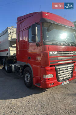 Тягач DAF XF 105 2011 в 