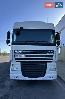 Тягач DAF XF 105 2012 в 