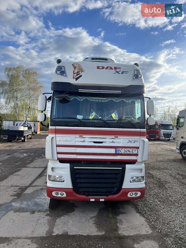 Тягач DAF XF 105 2009 в Жовкві