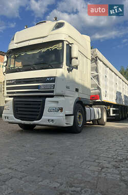Тягач DAF XF 105 2011 в 