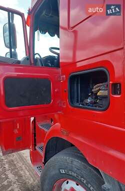 Тягач DAF XF 105 2006 в 