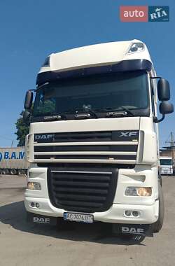Тягач DAF XF 105 2010 в 
