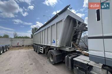 Тягач DAF XF 105 2013 в 