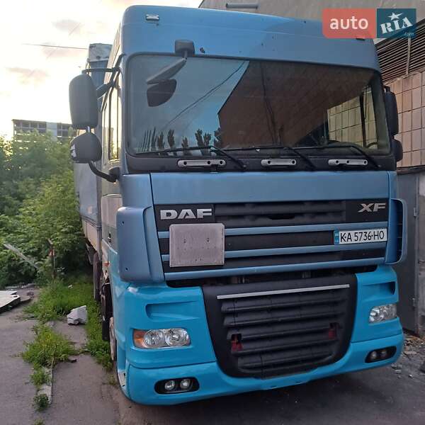 Тягач DAF XF 105 2009 в Києві