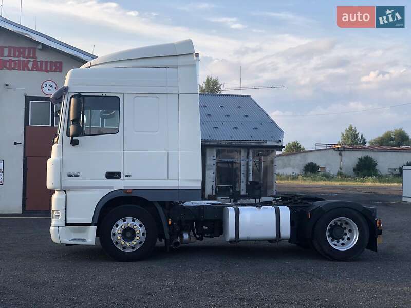 Тягач DAF XF 105 2011 в 