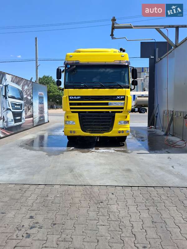 Тягач DAF XF 105 2008 в Одессе