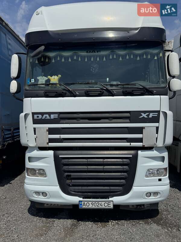 Тягач DAF XF 105 2011 в Ужгороді