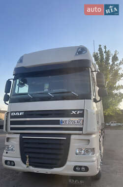 Тягач DAF XF 105 2011 в 