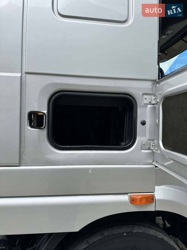 Тягач DAF XF 105 2011 в Луцке