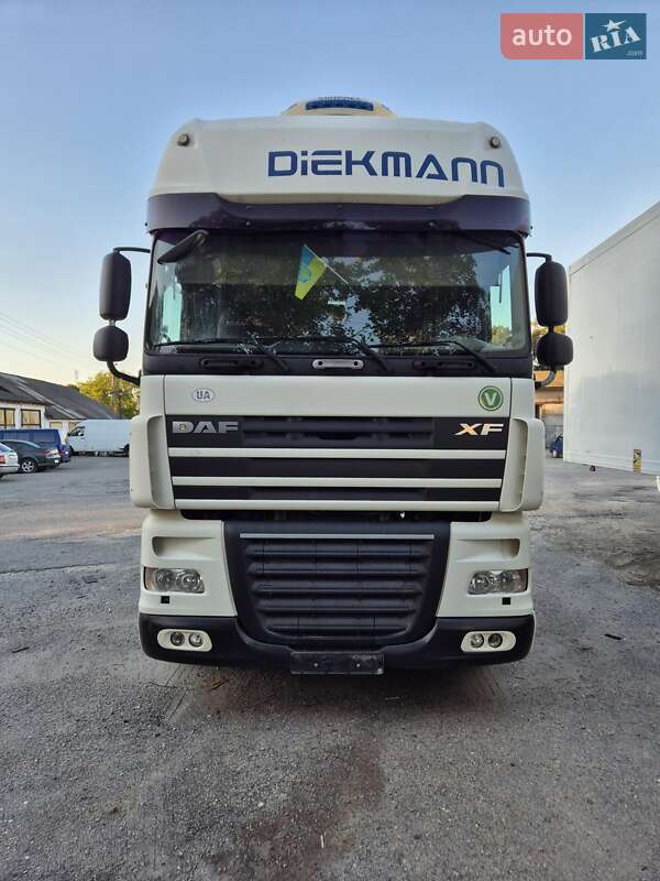 Тягач DAF XF 105 2009 в Каменец-Подольском