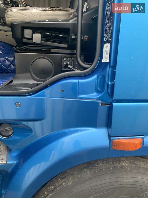 Тягач DAF XF 105 2010 в Харкові