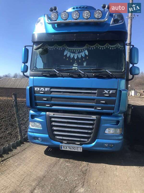 Тягач DAF XF 105 2010 в Харкові