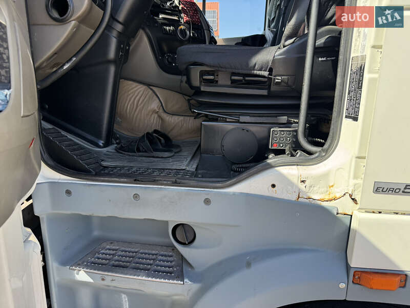 Тягач DAF XF 105 2007 в Одессе